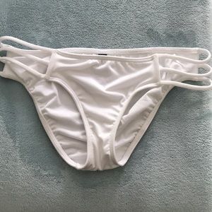 Victoria’s Secret White bikini bottom XS, nwot
